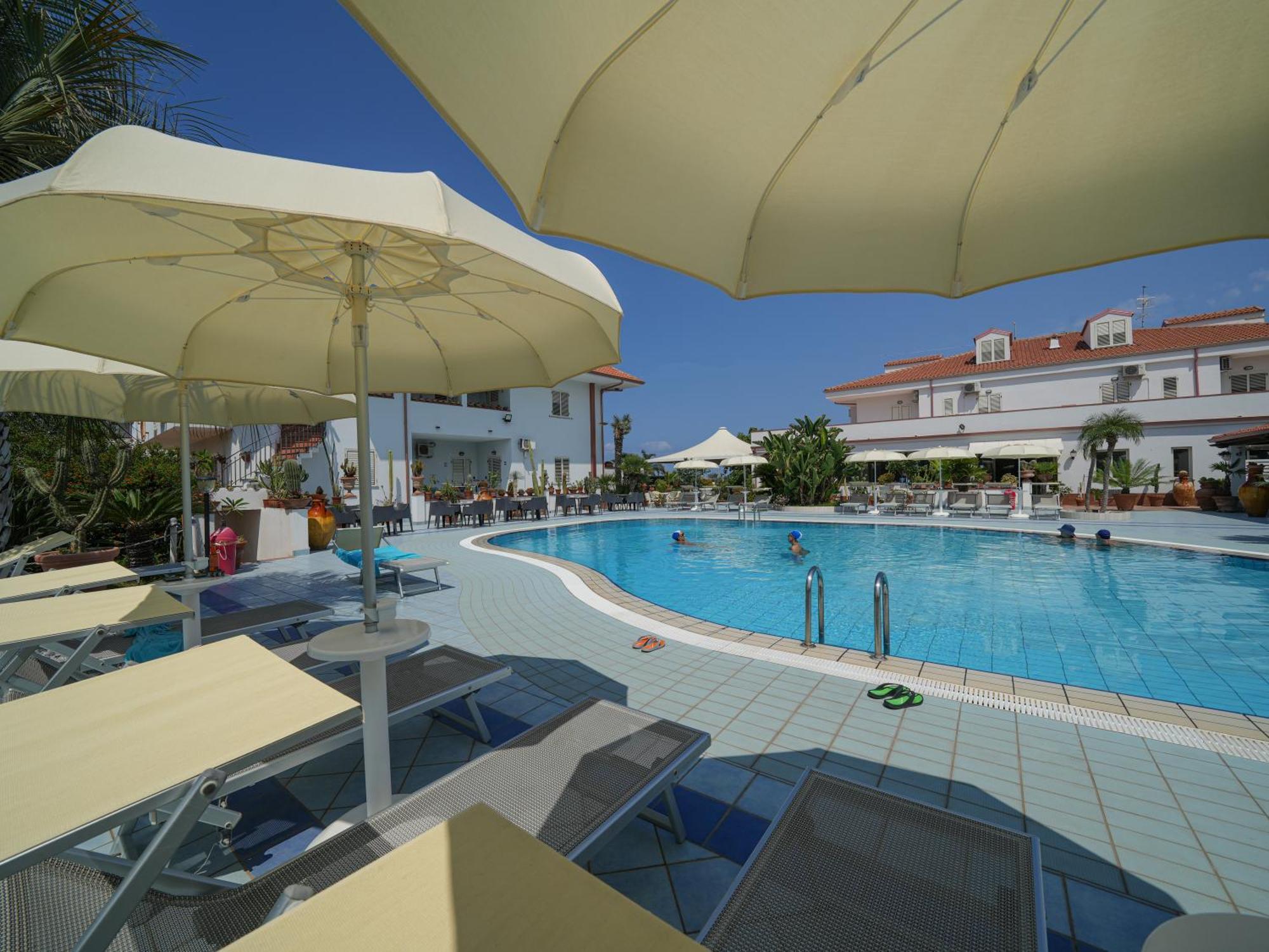 Hotel Damanse Santa Domenica  Kültér fotó
