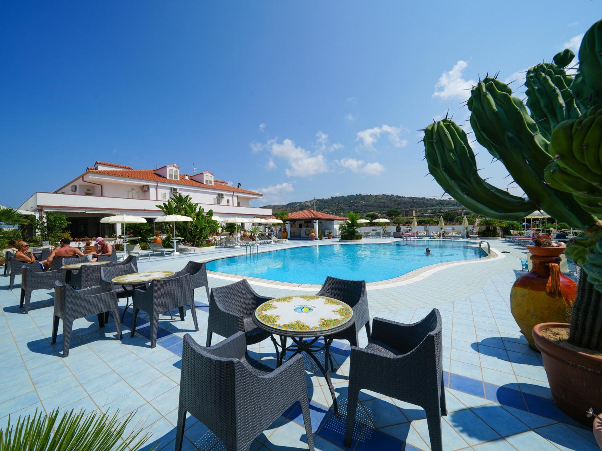 Hotel Damanse Santa Domenica  Kültér fotó