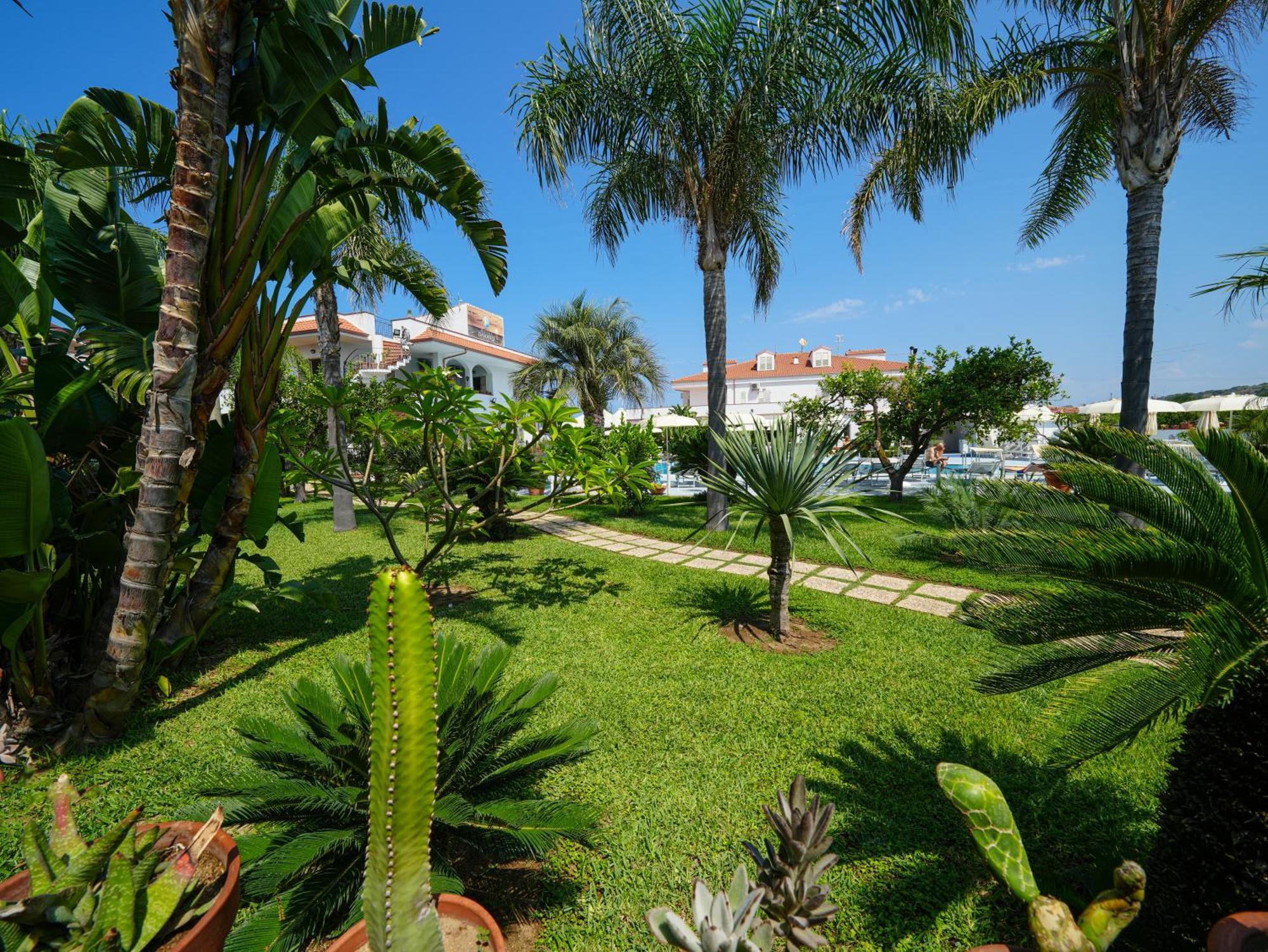 Hotel Damanse Santa Domenica  Kültér fotó